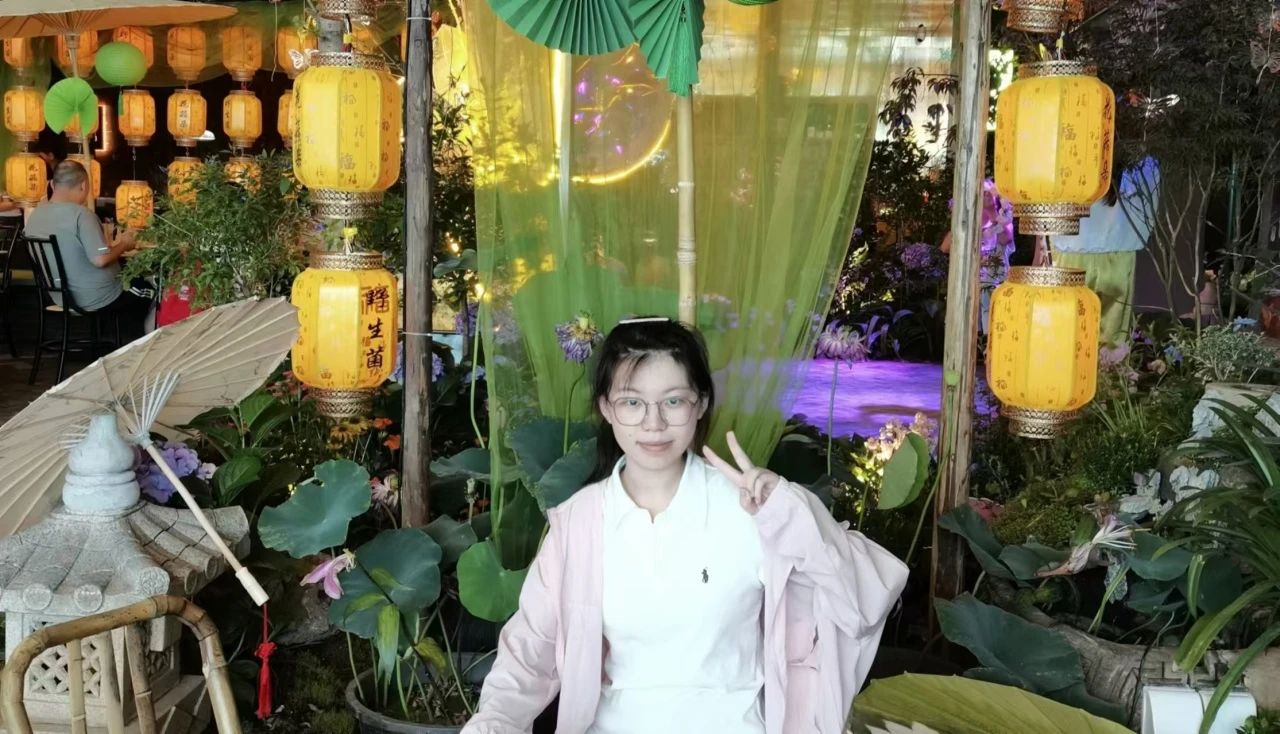 周奕彤 周奕彤